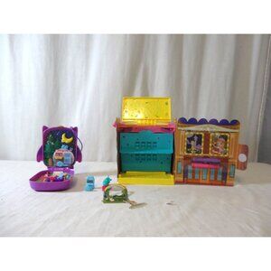 Polly Pocket Popcorn Movie Theater Theme Play set + Polly Pocket Pocket World Ow
